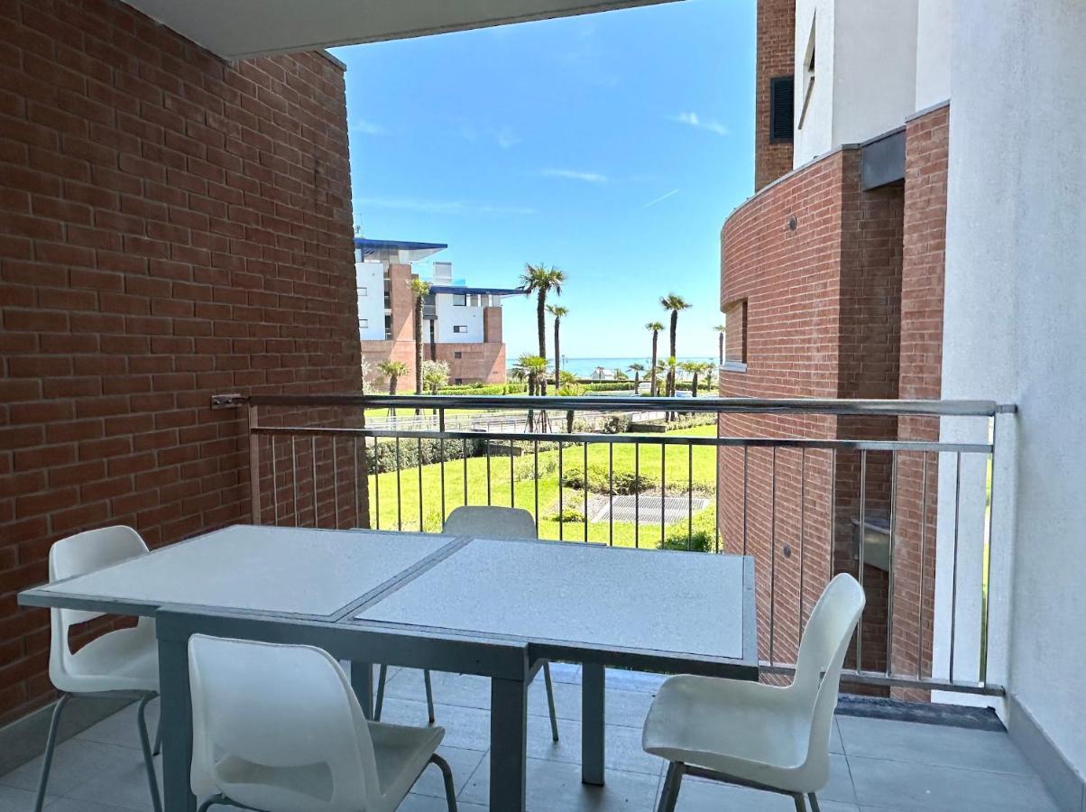 Frontemar Residenze Sul Mare - Carraro Immobiliare Jesolo - Family Apartments Exterior foto